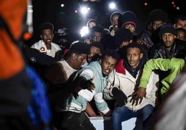 Viele Migranten aus Nordafrika kommen mit Schleppern über das Mittelmeer.