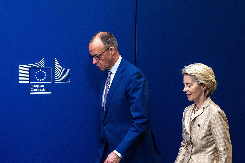 Deutschlands Kanzler Friedrich Merz (CDU) und die EU-Kommissionspräsidentin Ursula von der Leyen