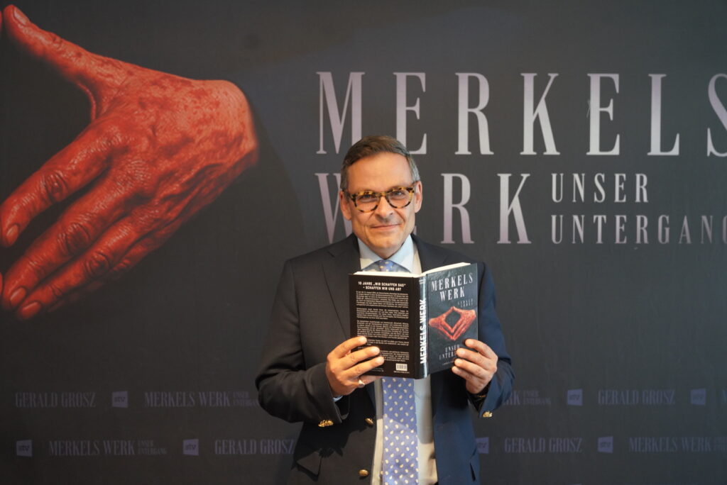 Gerald Grosz feiert Bestseller-Erfolg mit Merkel-Abrechnung