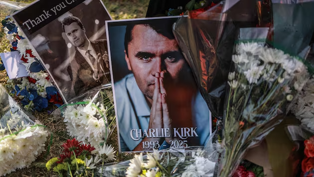 Charlie Kirk vertrat stramm rechte Positionen.(Bild: AFP/PHILL MAGAKOE)